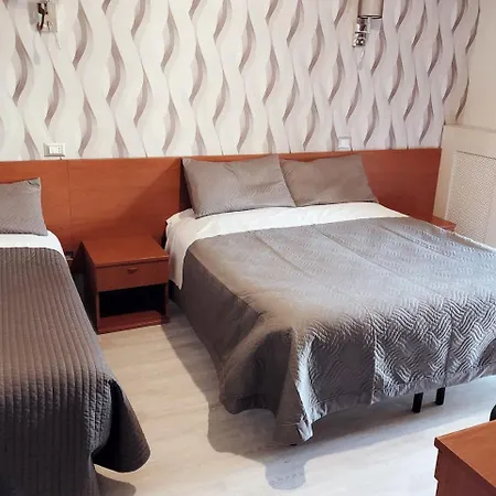 Hotel Frejus-2